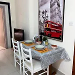 Larnaca Beach Apartment Lägenhet