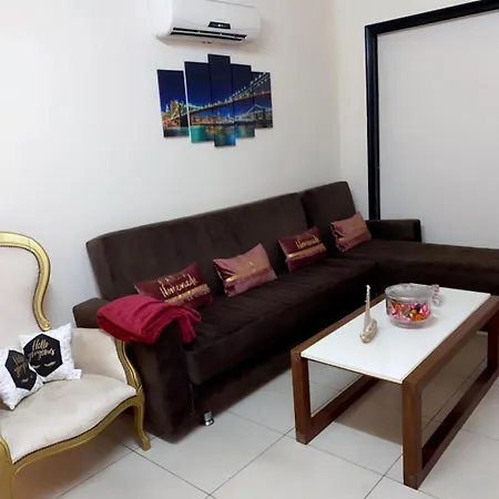شقة Larnaca Beach Apartment